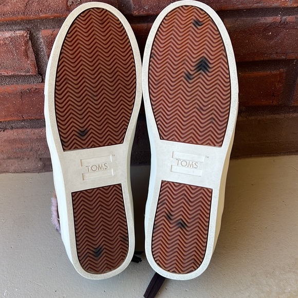 ⭐️ Tom’s Paxton Leather Slip on Sneakers - Picture 4 of 10
